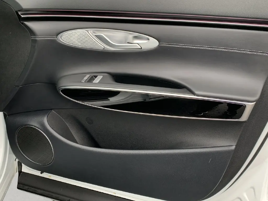 2026 Genesis Gv70 - $43,817