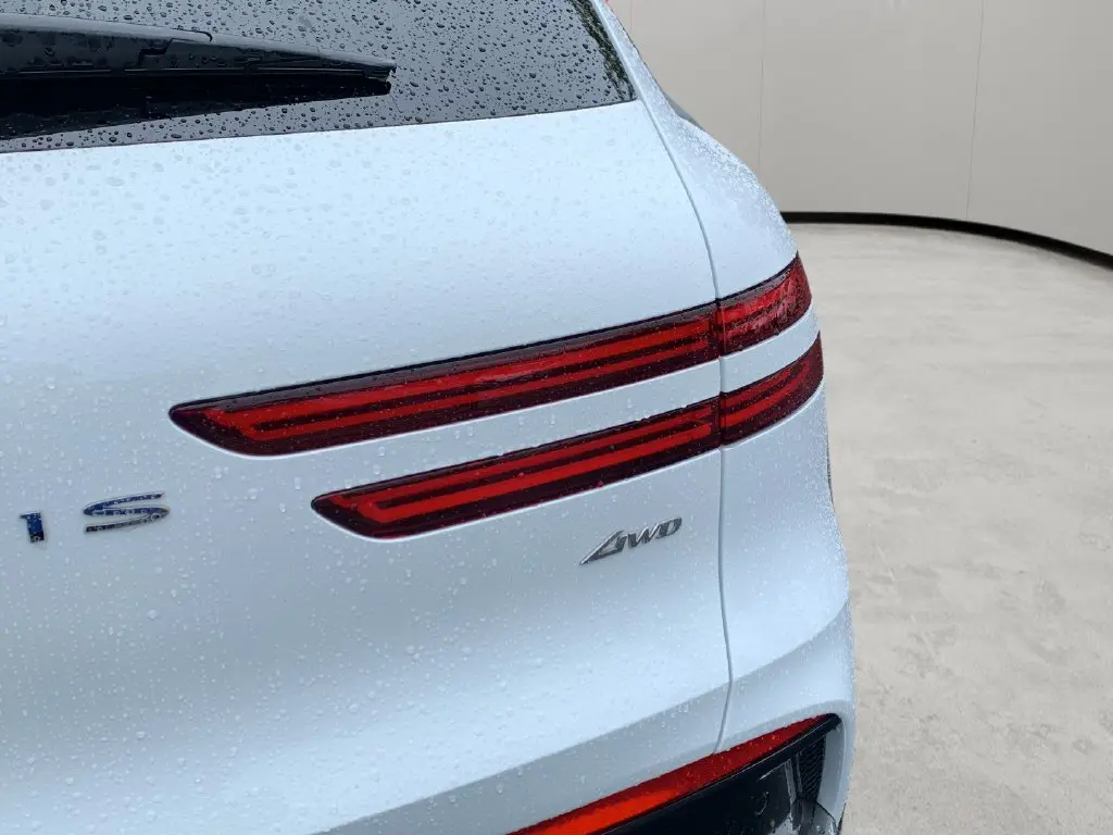 2026 Genesis Gv70 - $43,817