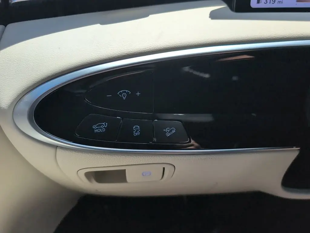 2026 Genesis Gv70 - $42,589