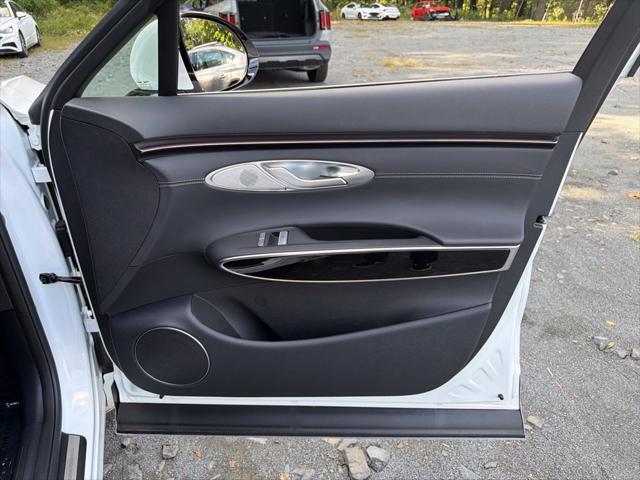 2026 Genesis Gv70 - $49,999