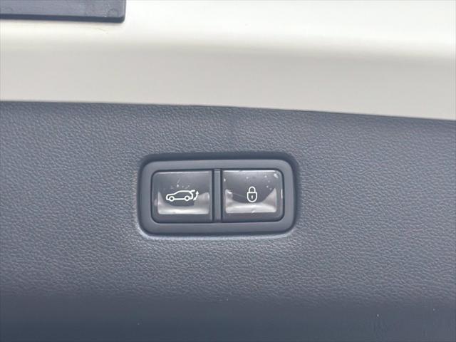 2026 Genesis Gv70 - $49,999
