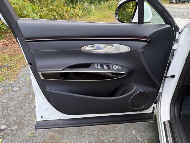 2026 Genesis Gv70 - $49,999