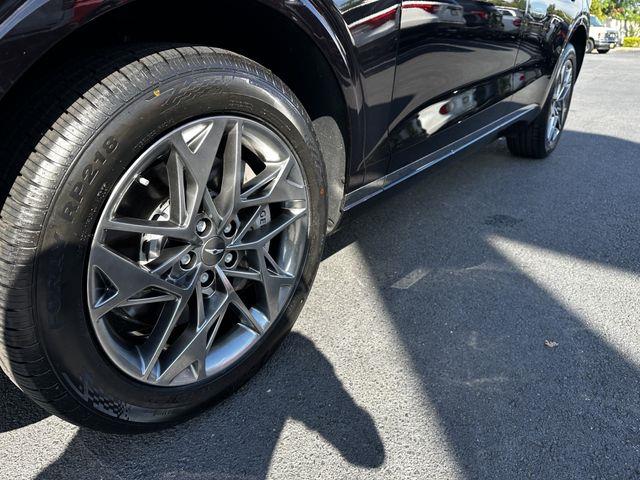 2024 Genesis Gv70 - $38,300
