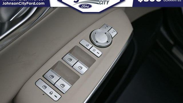 2024 Genesis GV70 2.5T Standard
