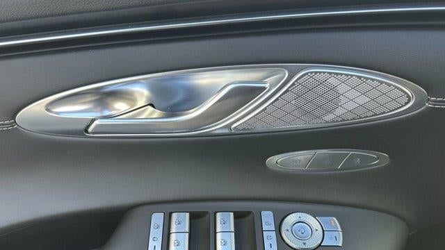 2024 Genesis GV70 2.5T Standard