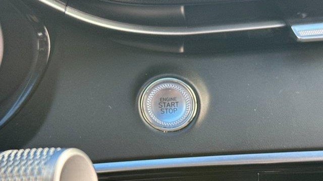 2024 Genesis GV70 2.5T Standard