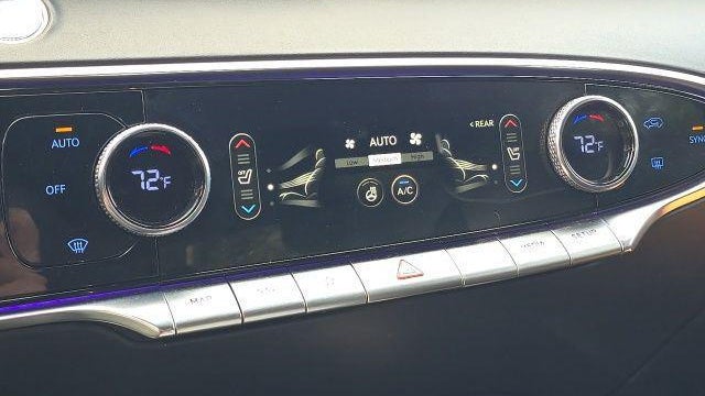 2024 Genesis GV70 2.5T Standard