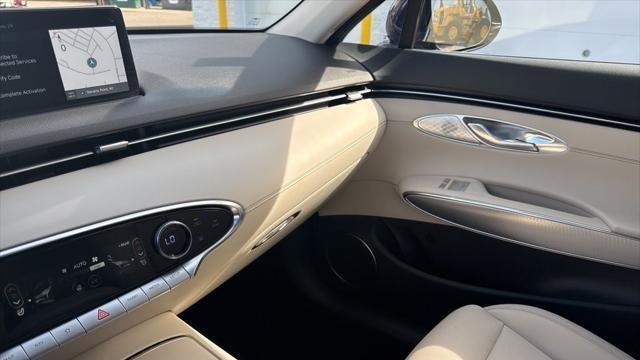2024 Genesis GV70 2.5T Standard