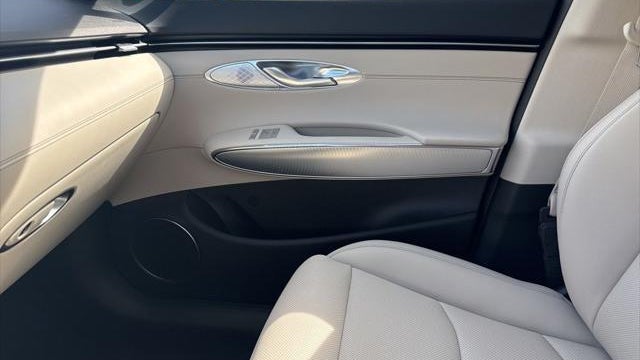 2024 Genesis GV70 2.5T Standard