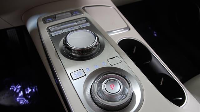 2024 Genesis GV70 2.5T Standard