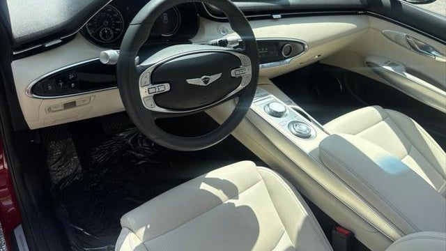 2025 Genesis GV70 2.5T Standard