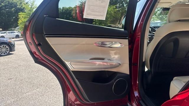 2025 Genesis GV70 2.5T Standard