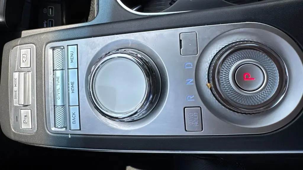 2025 Genesis GV70 2.5T Standard