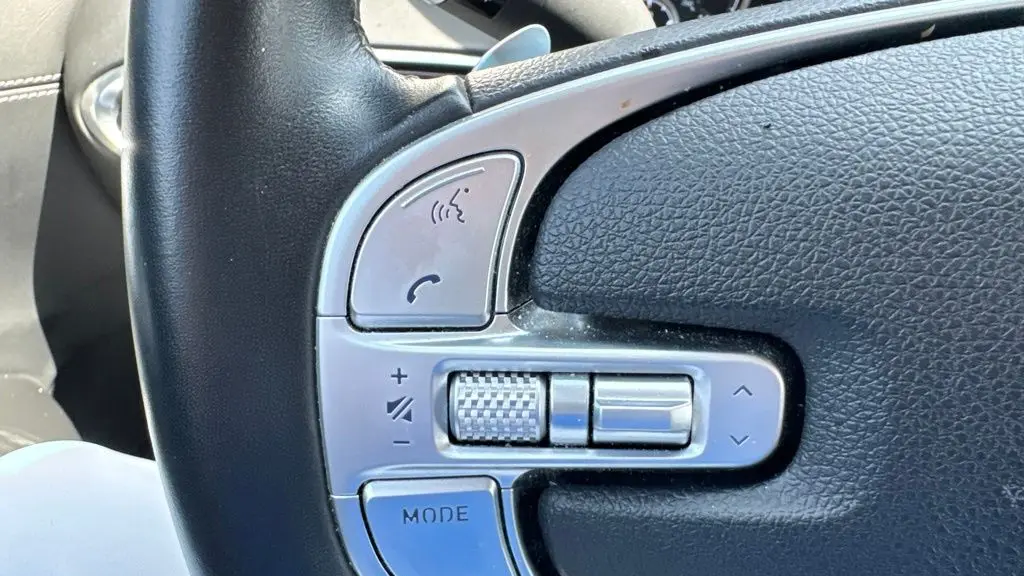 2025 Genesis GV70 2.5T Standard