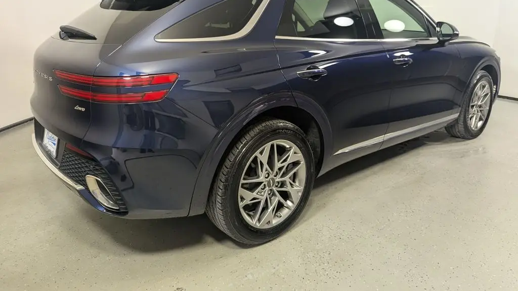 2025 Genesis GV70 2.5T Standard