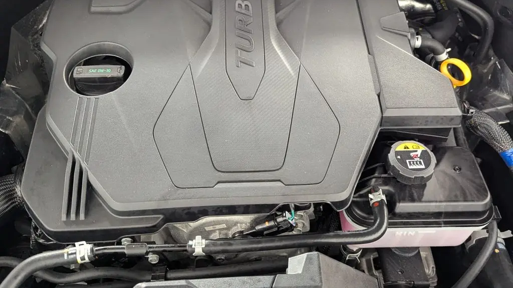 2025 Genesis GV70 2.5T Standard
