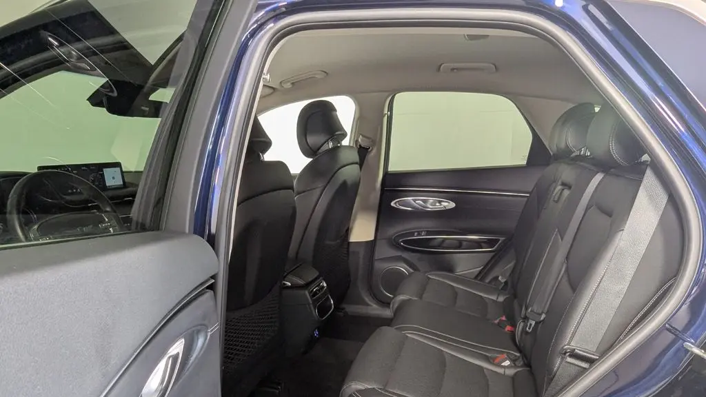 2025 Genesis GV70 2.5T Standard