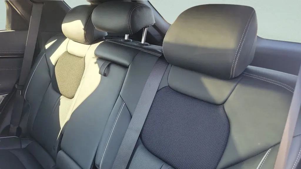 2025 Genesis GV70 2.5T Standard