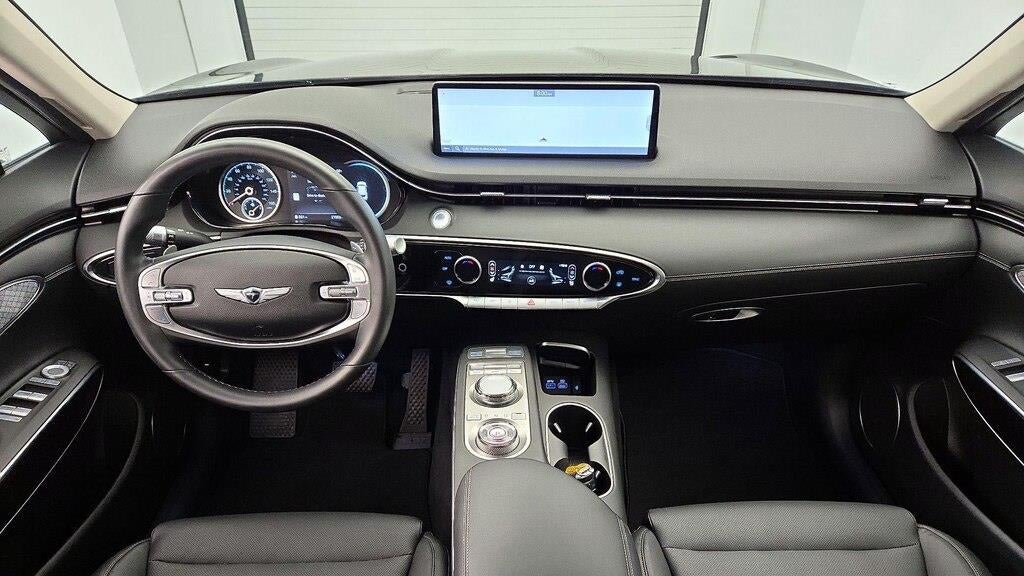 2025 Genesis GV70 2.5T Standard