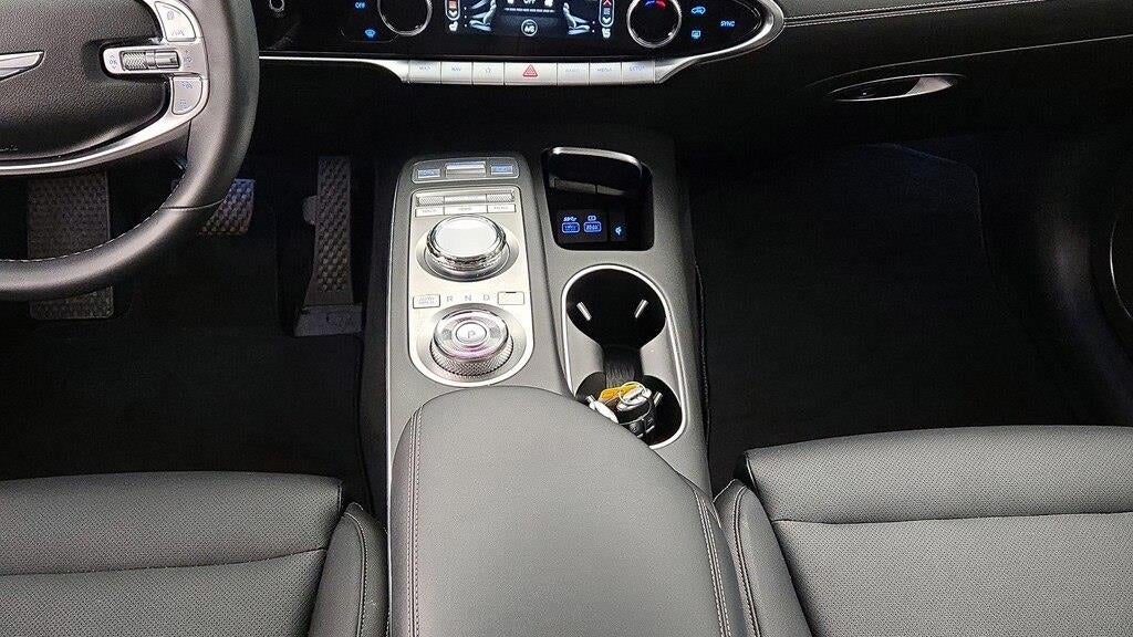 2025 Genesis GV70 2.5T Standard