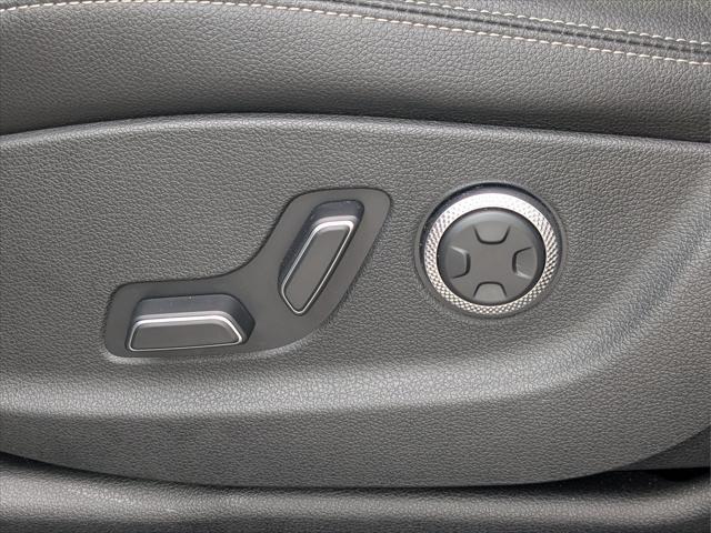 2026 Genesis Gv70 - $39,999