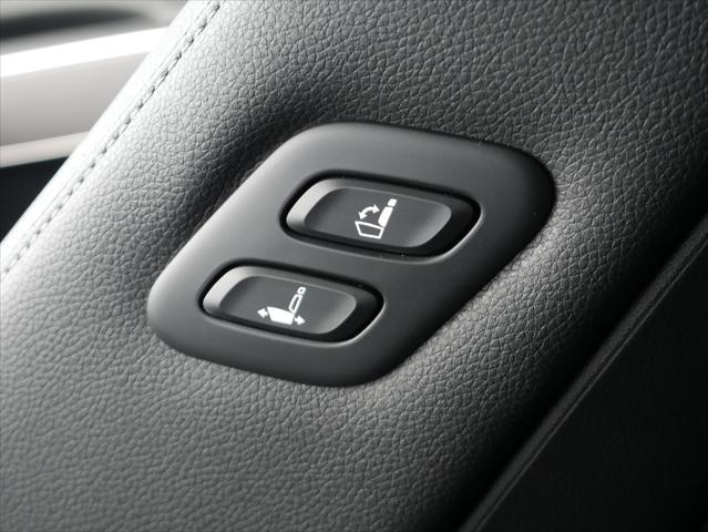 2026 Genesis Gv70 - $50,995
