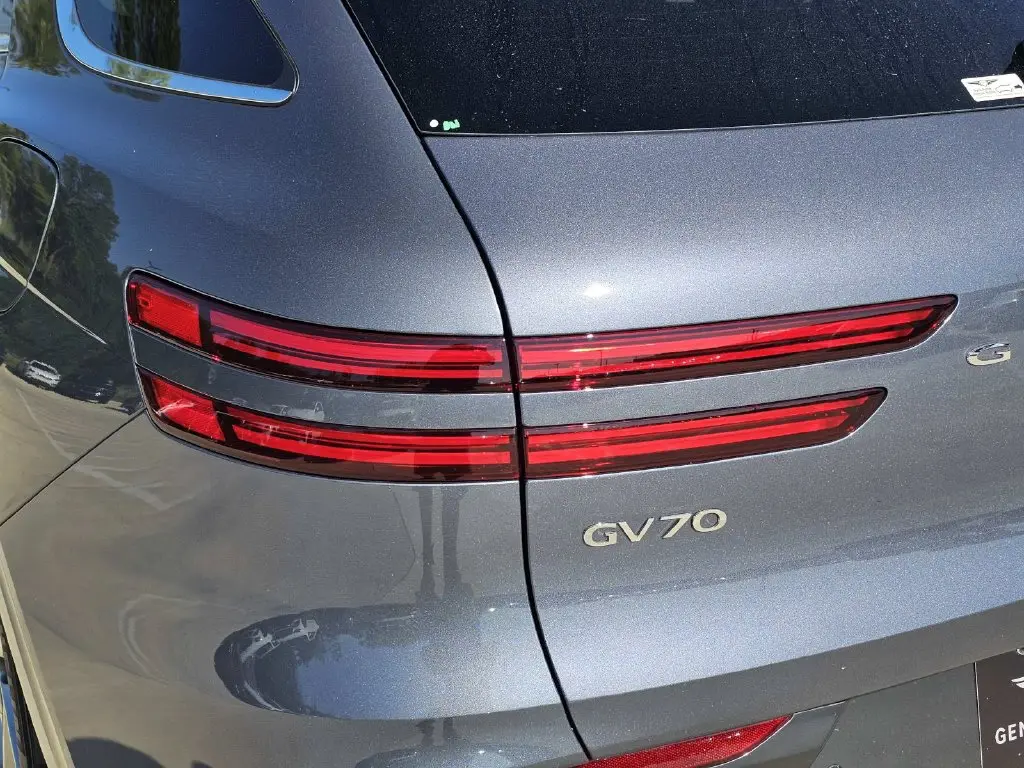 2026 Genesis Gv70 - $39,900