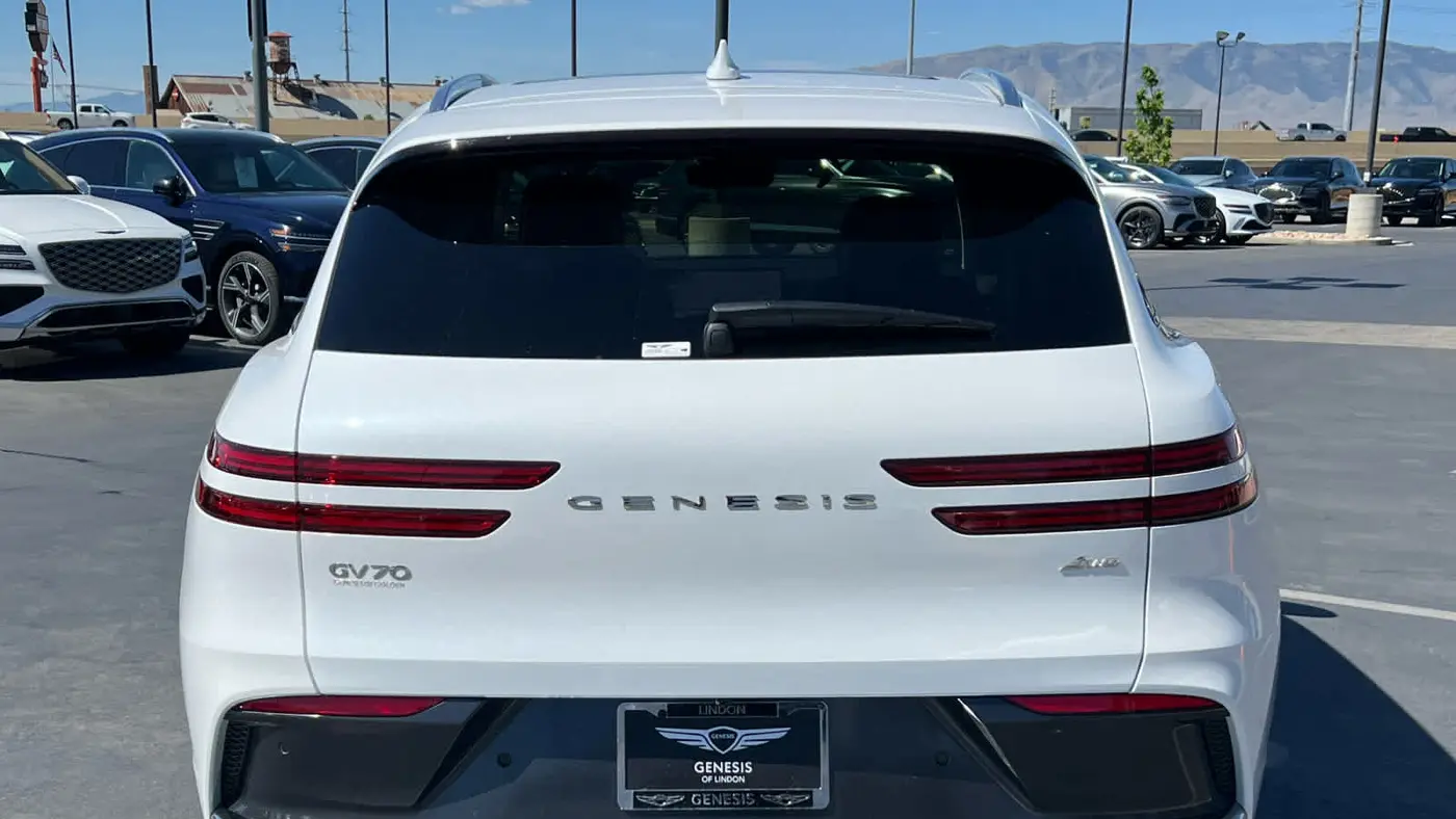 2026 Genesis GV70 2.5T Select