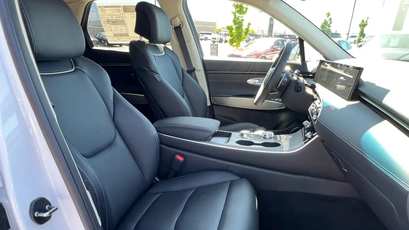 2026 Genesis GV70 2.5T Select