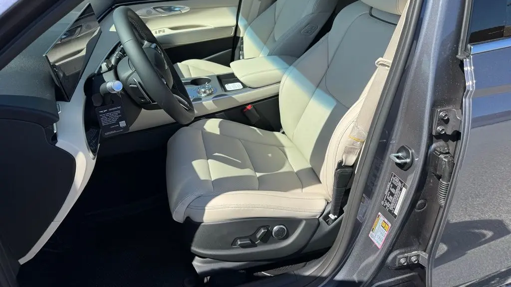 2026 Genesis GV70 2.5T Select