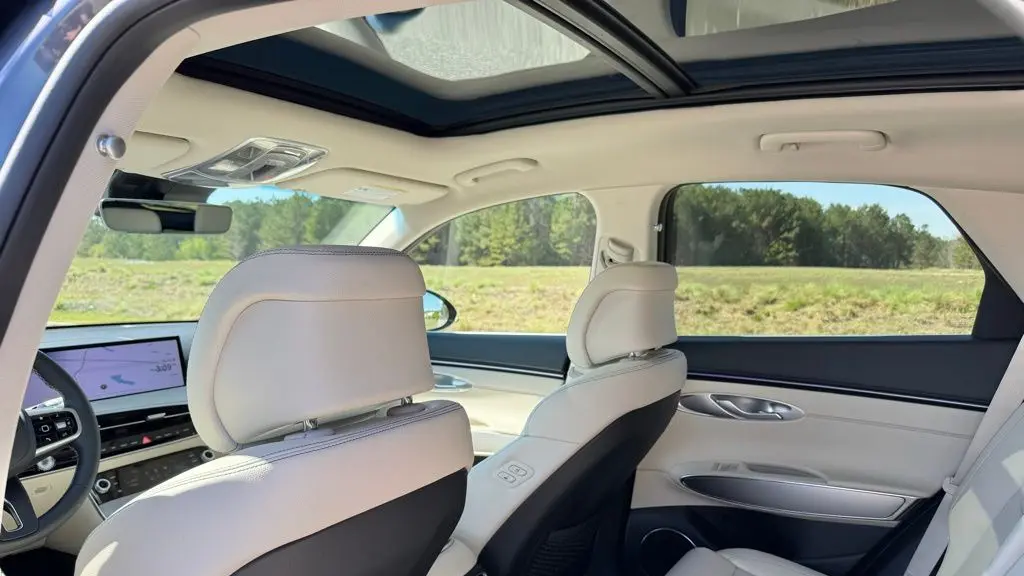 2026 Genesis GV70 2.5T Select