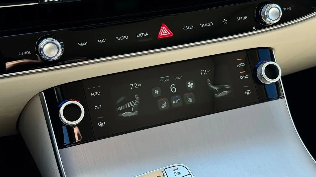 2026 Genesis GV70 2.5T Select