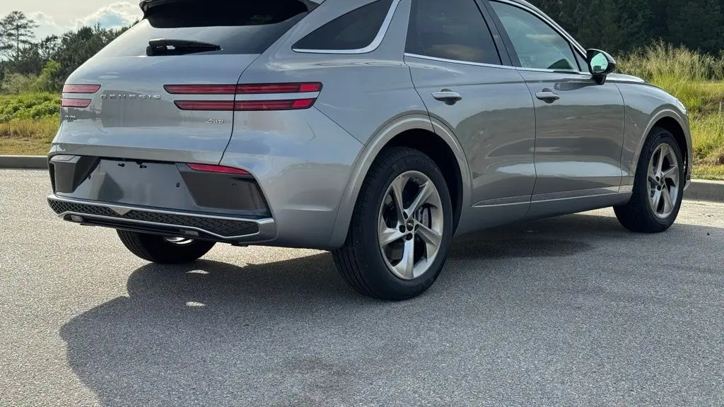 2026 Genesis GV70 2.5T Standard