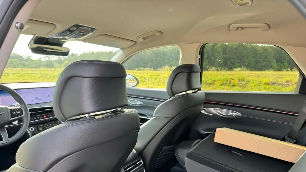 2026 Genesis GV70 2.5T Standard