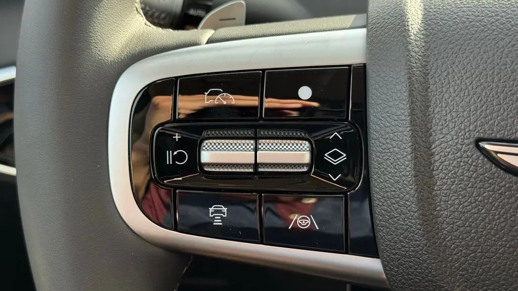 2026 Genesis GV70 2.5T Standard