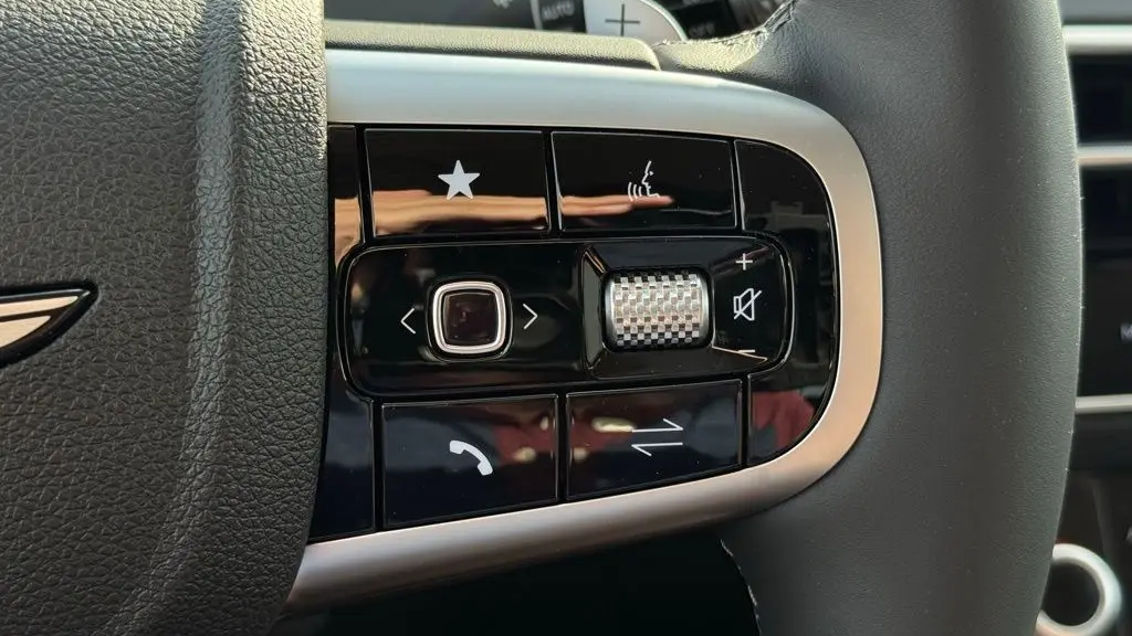2026 Genesis GV70 2.5T Standard