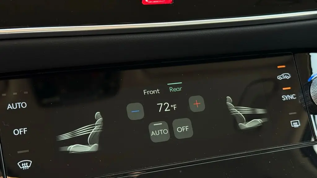 2026 Genesis GV70 2.5T Standard
