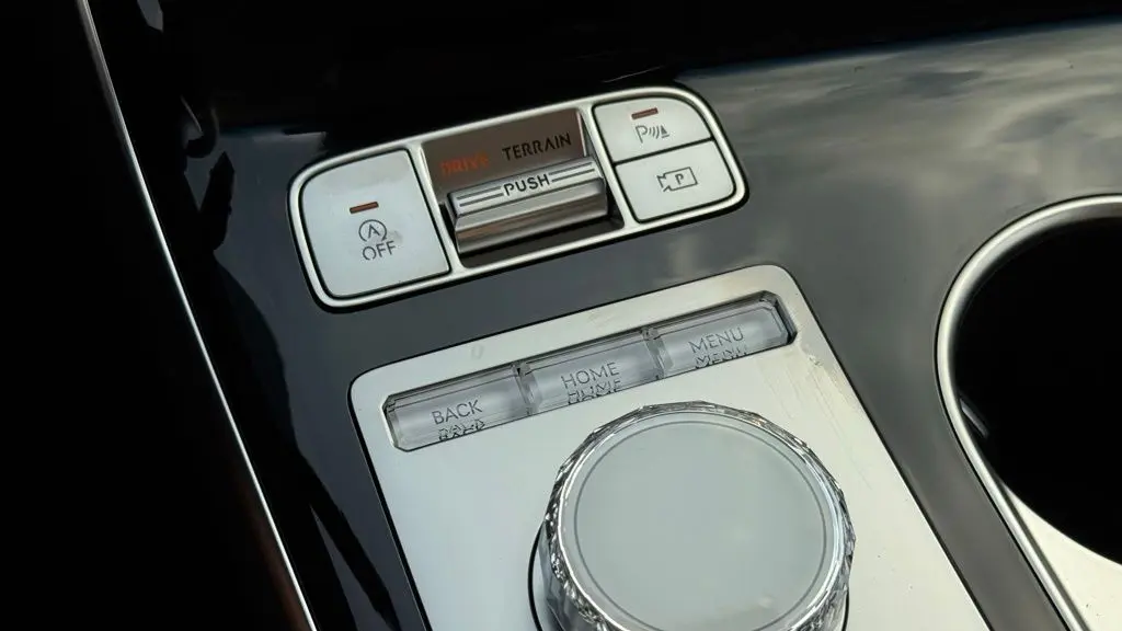 2026 Genesis GV70 2.5T Standard