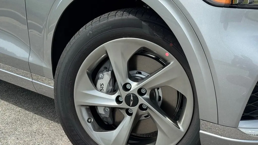 2026 Genesis GV70 2.5T Standard