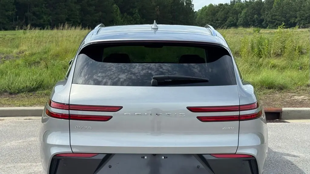 2026 Genesis GV70 2.5T Standard