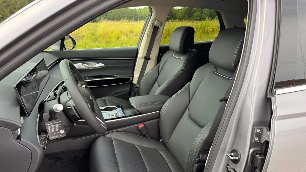 2026 Genesis GV70 2.5T Standard