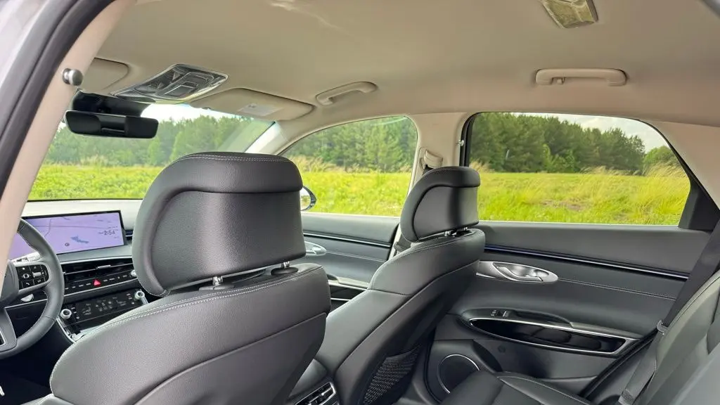 2026 Genesis GV70 2.5T Standard