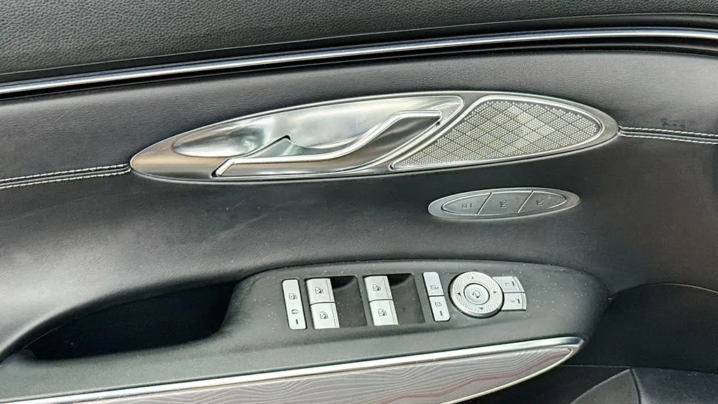 2024 Genesis GV70 2.5T Standard