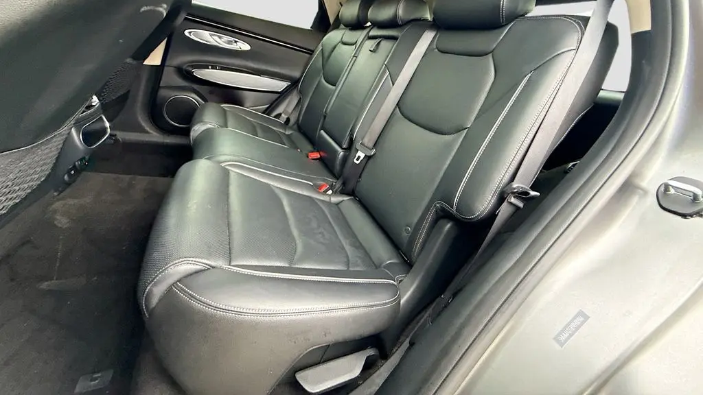 2024 Genesis GV70 2.5T Standard