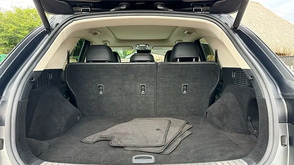 2024 Genesis GV70 2.5T Standard