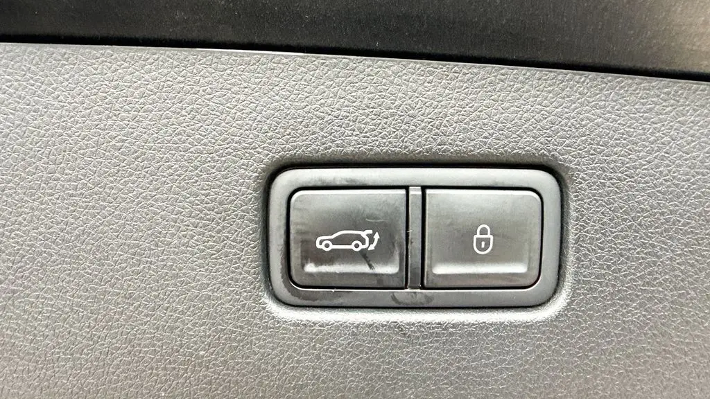 2024 Genesis GV70 2.5T Standard