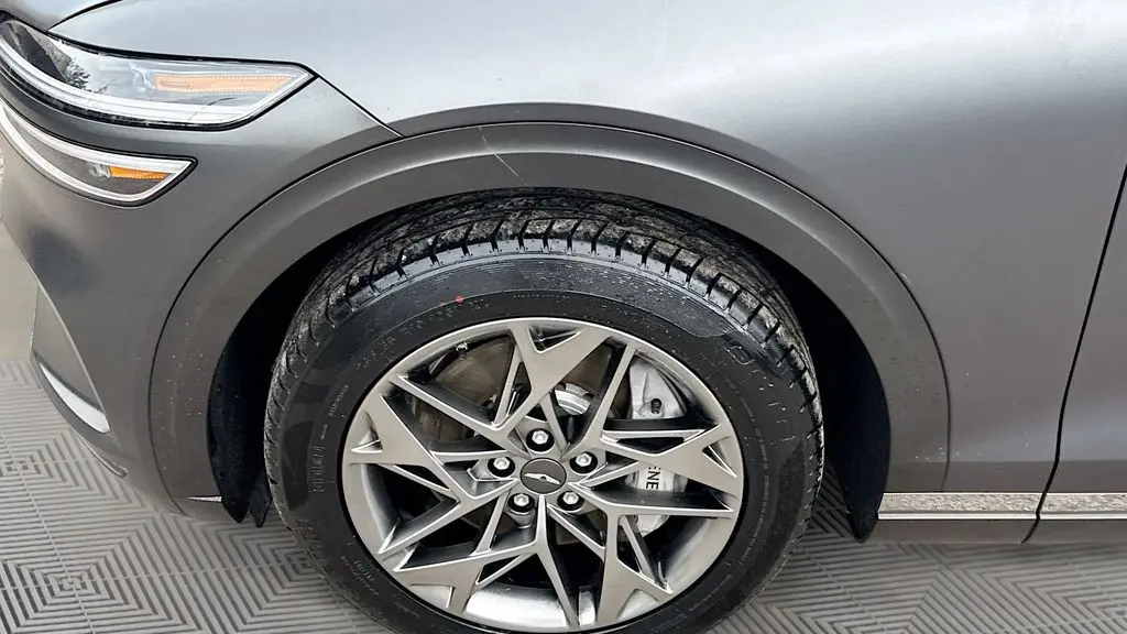 2024 Genesis GV70 2.5T Standard