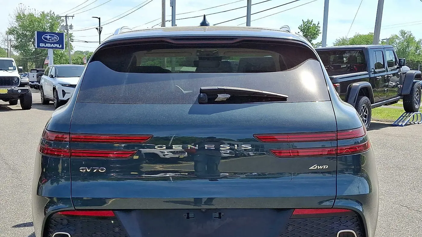 2024 Genesis GV70 2.5T Standard