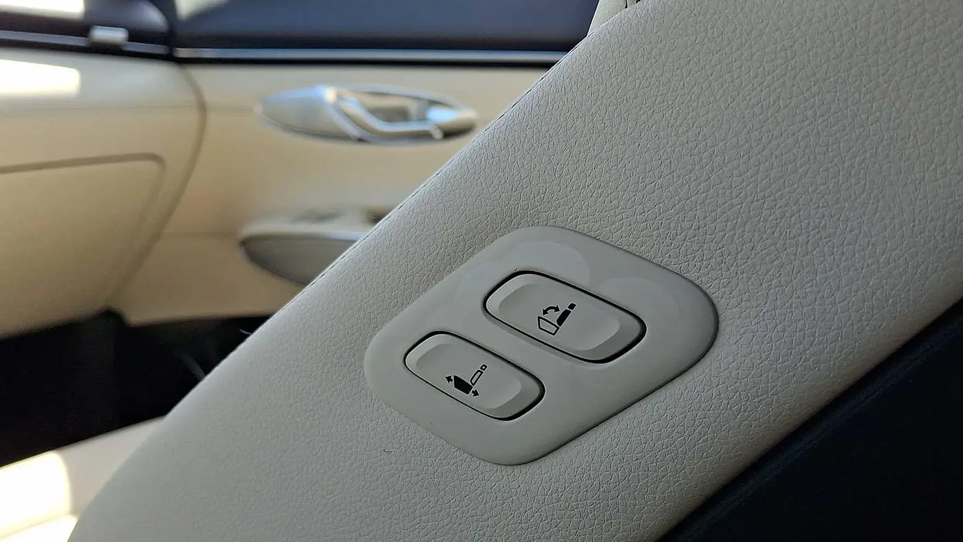 2024 Genesis GV70 2.5T Standard