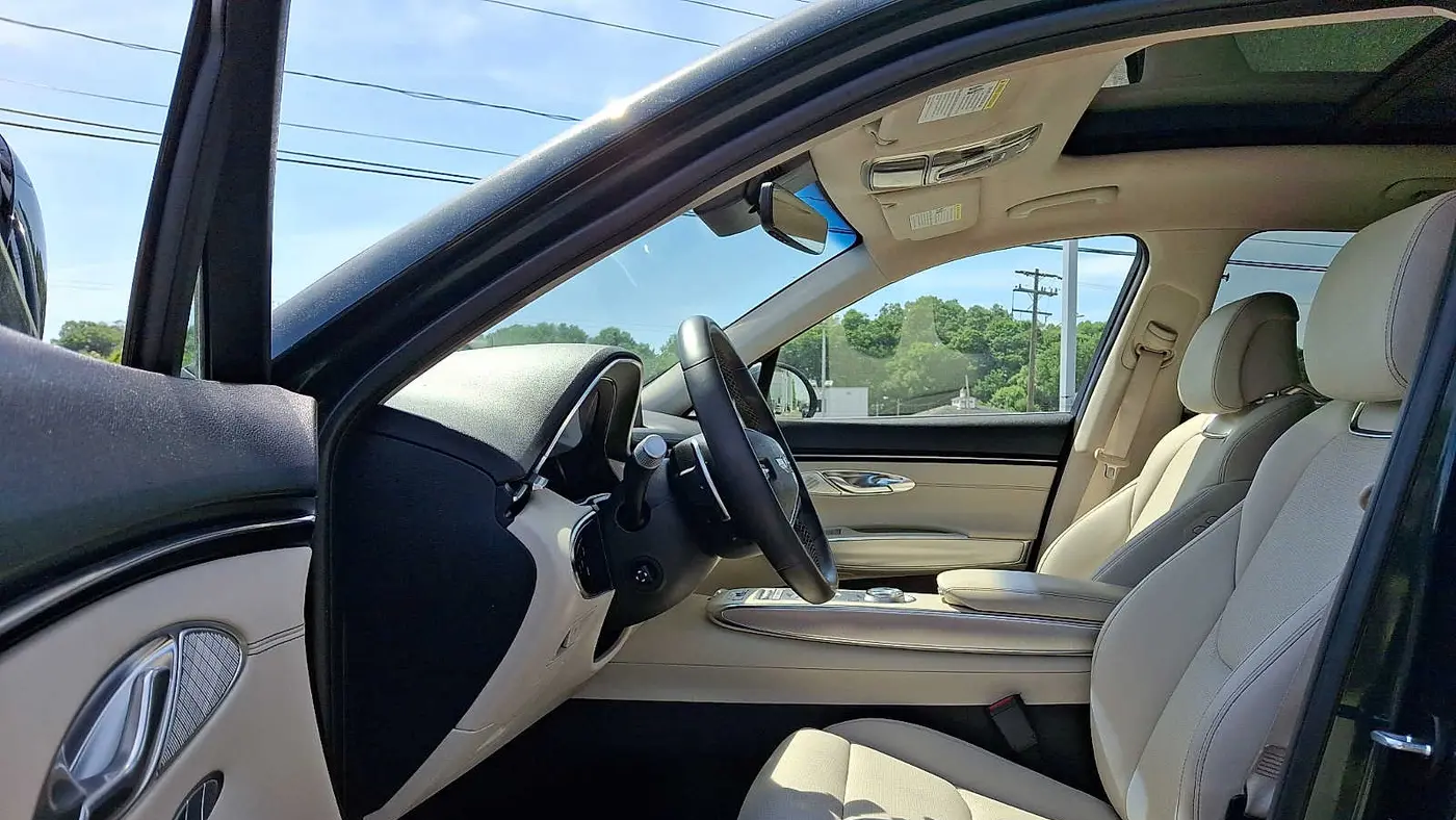 2024 Genesis GV70 2.5T Standard